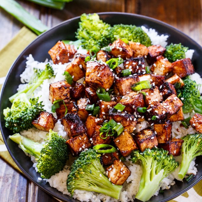 Spicy Garlic Tofu Stir Fry – 20-Minute Vegan Dinner
